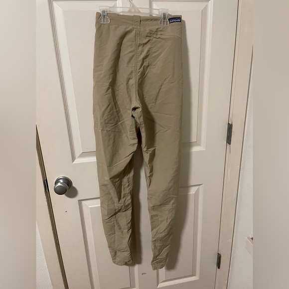 PATAGONIA MENS CARGO KHAKI PANTS - Picture 2 of 5
